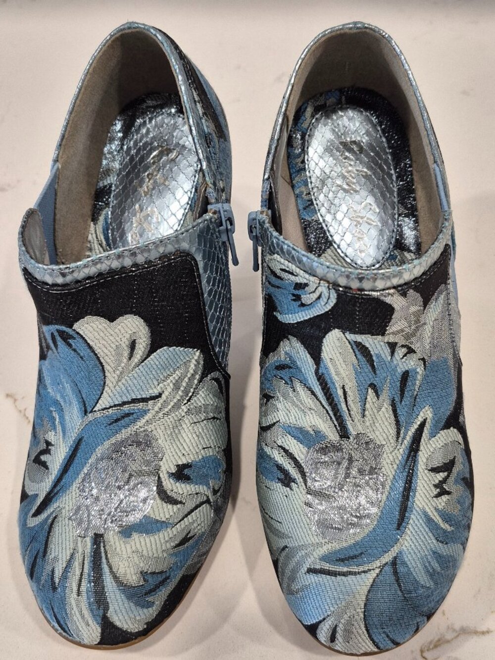 Ruby Shoo, EU 37, Blue, Silver and Black